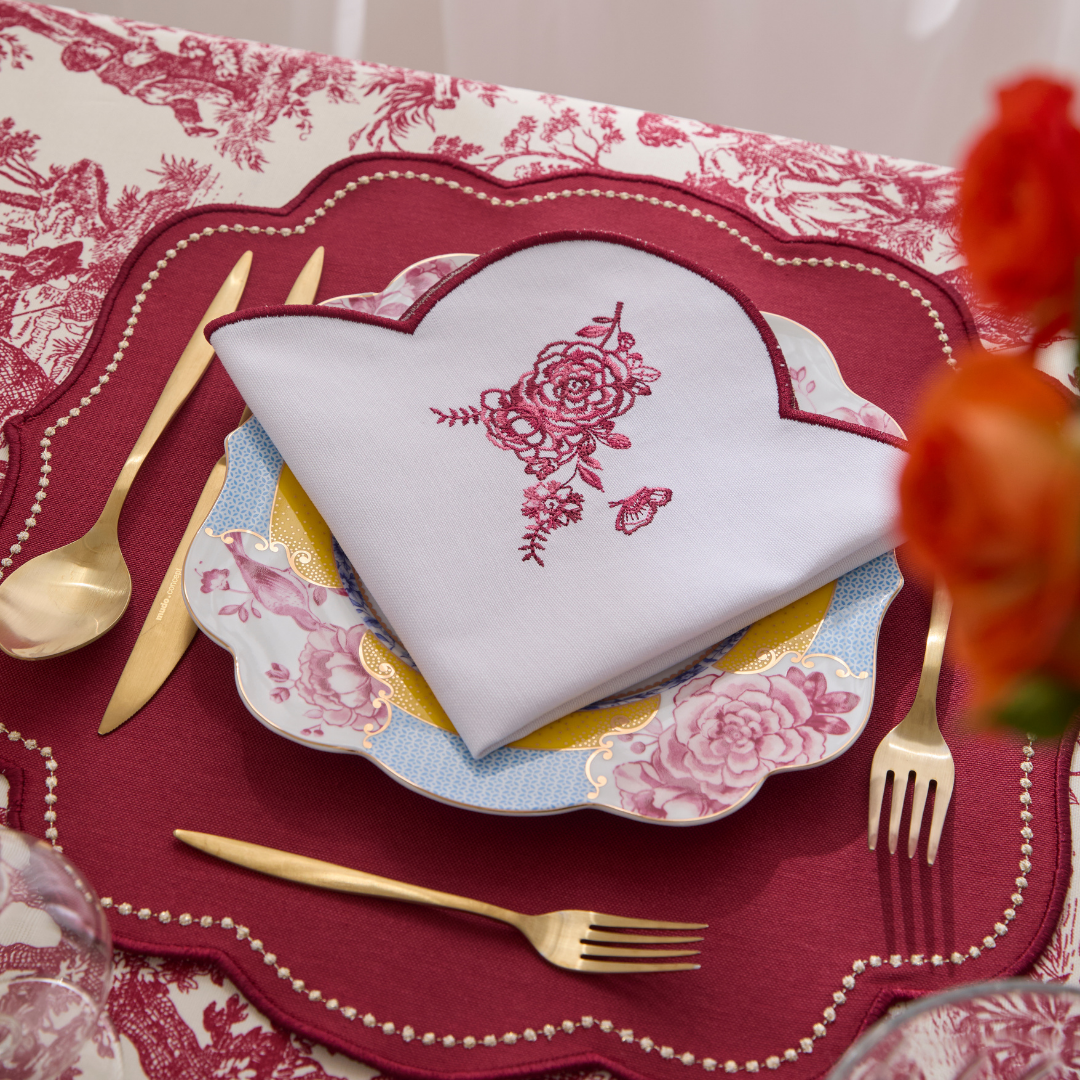ROYAL NAPKINS BURQUNDY (SET OF 4)