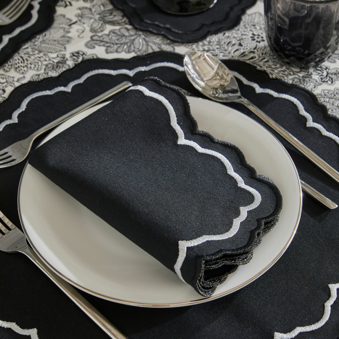HERME NAPKINS BLACK (SET OF 4)